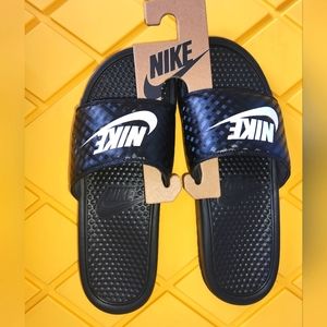 NWOT Nike Benassi JDI Slide size 12 mens